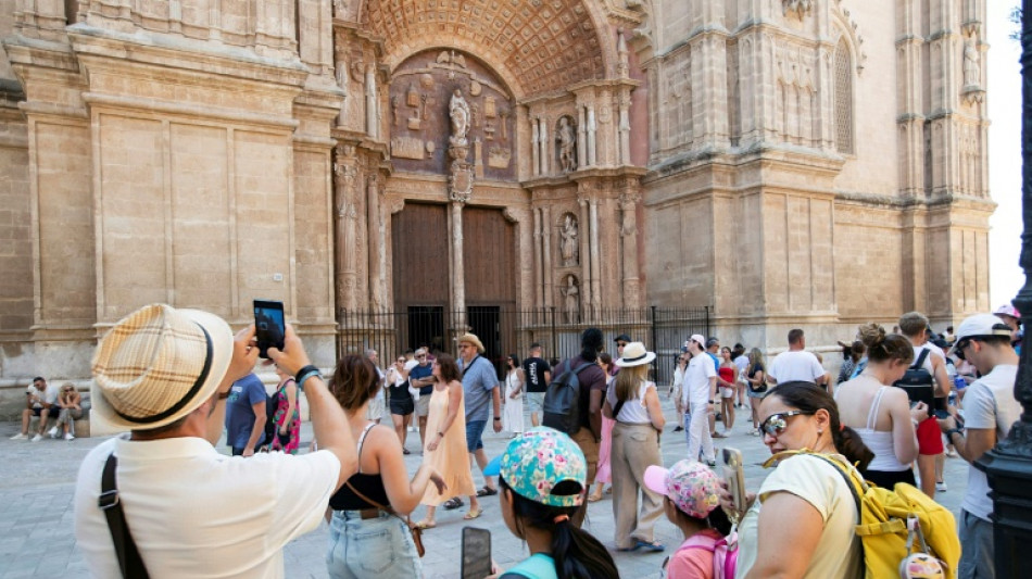 Espa&ntilde;a se acerca a los 100 millones de turistas con un nuevo r&eacute;cord anual