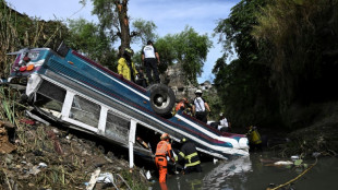 Guatemala reduce de 55 a 54 el n&uacute;mero de muertos en el accidente de autob&uacute;s