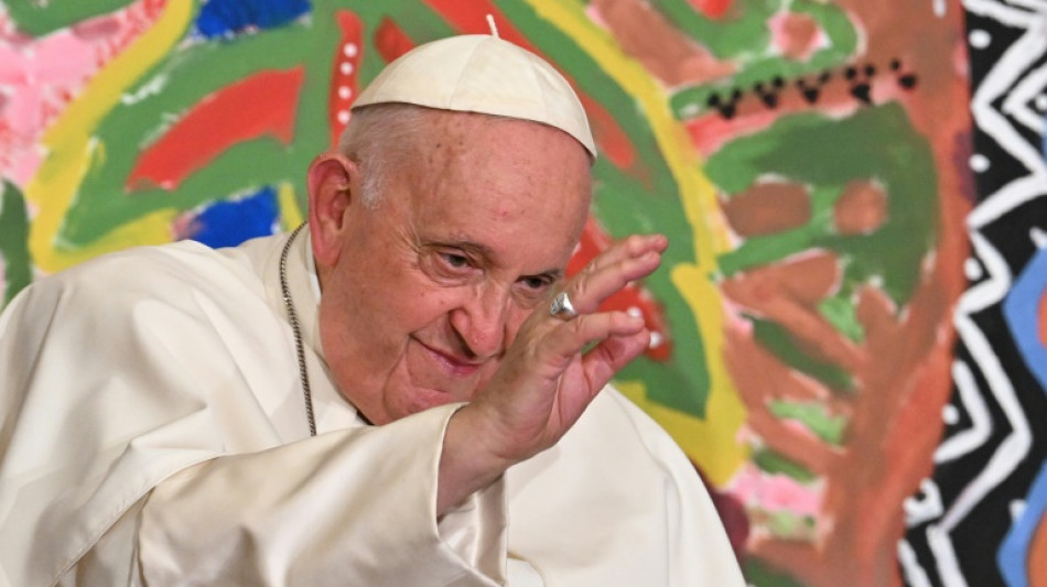 El papa Francisco tiene fiebre y cancel&oacute; su agenda en la ma&ntilde;ana del viernes