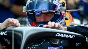 Verstappen goes own way to avoid the rain