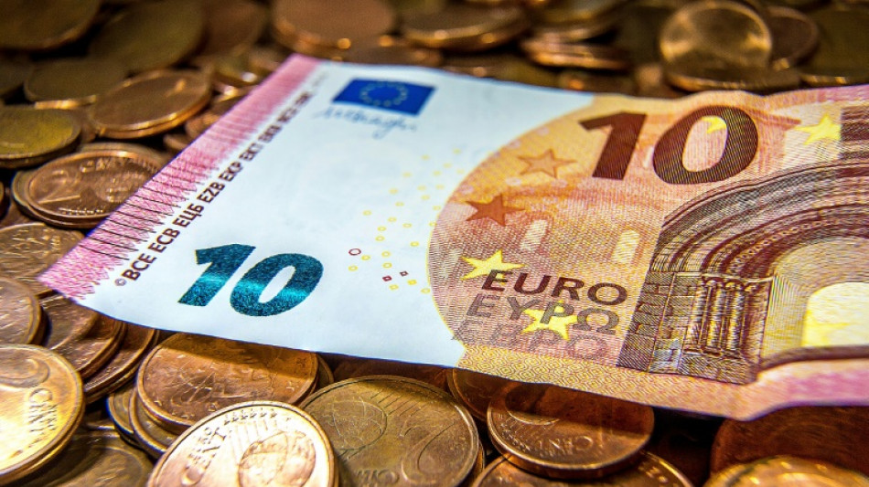 Tarifl&ouml;hne erstmals seit 2020 st&auml;rker als Verbraucherpreise gestiegen  