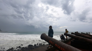 La isla francesa de La Reuni&oacute;n declara la alerta m&aacute;xima por un cicl&oacute;n y confina a su poblaci&oacute;n