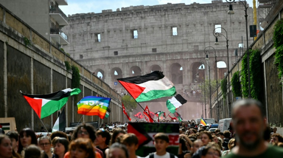 Cidades italianas realizam greves e manifestações para denunciar ofensiva israelense em Gaza