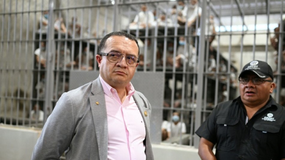 Un ministro de Costa Rica visita la megacárcel de El Salvador para replicar el modelo