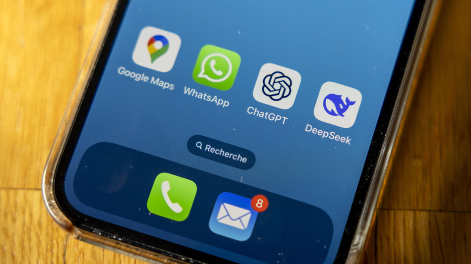 'Oltre 1 milione di utenti di ChatGpt esprime tendenze suicide'