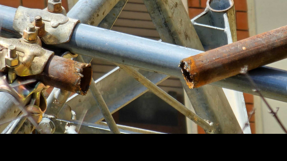 Operai morti a Napoli,tubo spezzato sul punto di saldatur