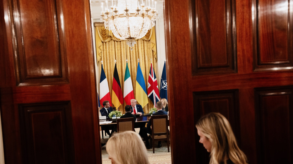 Giorgia Meloni ha rinviato la missione in Asia