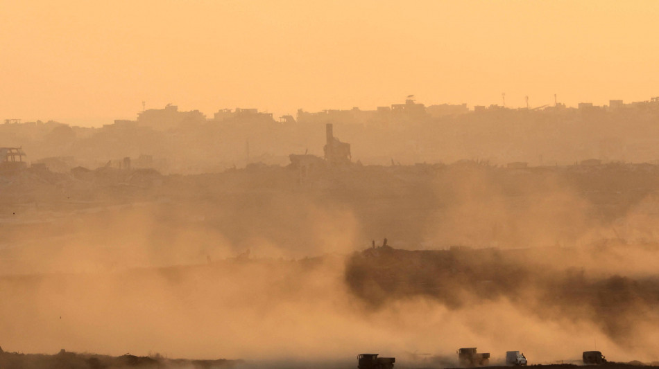 Fonti mediche, 'attacchi israeliani a Gaza, 7 morti'