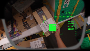 Amazon, occhiali smart ai corrieri, l'Ia aiuta le consegne