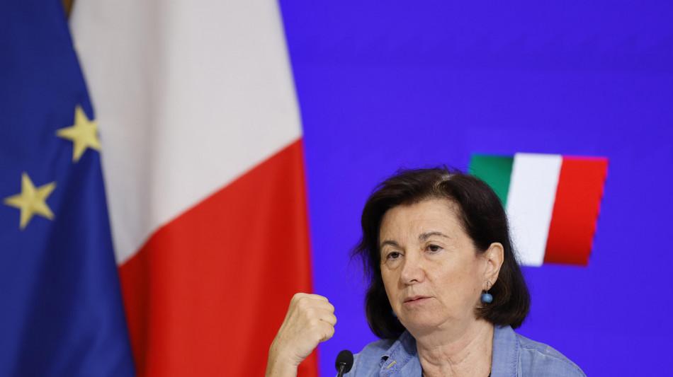Roccella, presto misure Governo contro siti sessisti