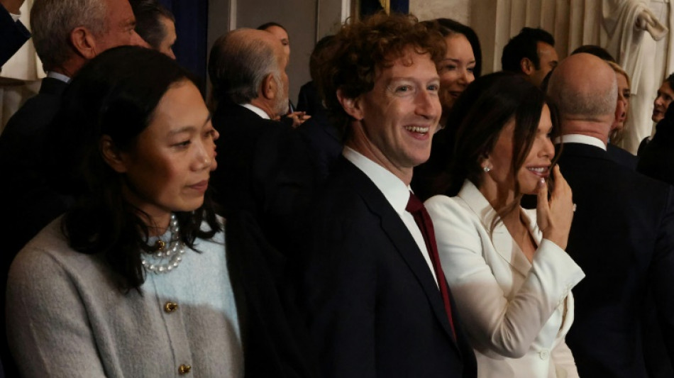 Zuckerberg pide a Trump que retire la demanda contra Meta
