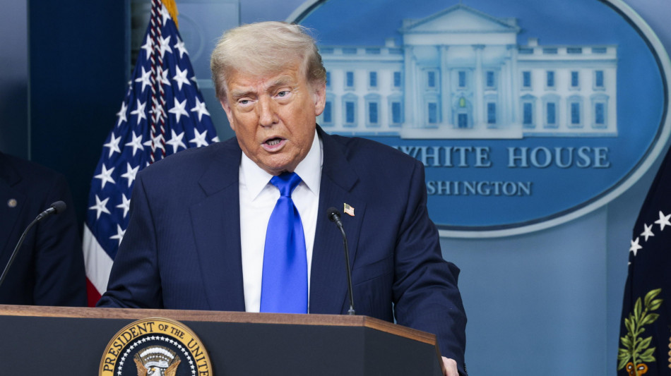 Trump interrompe trattative con Canada, 'pagheranno dazi'