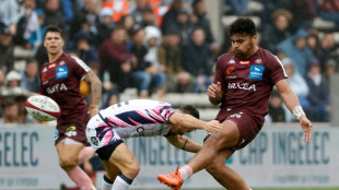 Jalibert kicks Bordeaux-Begles past Stade Francais