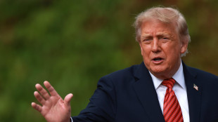 Trump, 'Zelensky smetta di colpire le raffinerie russe'