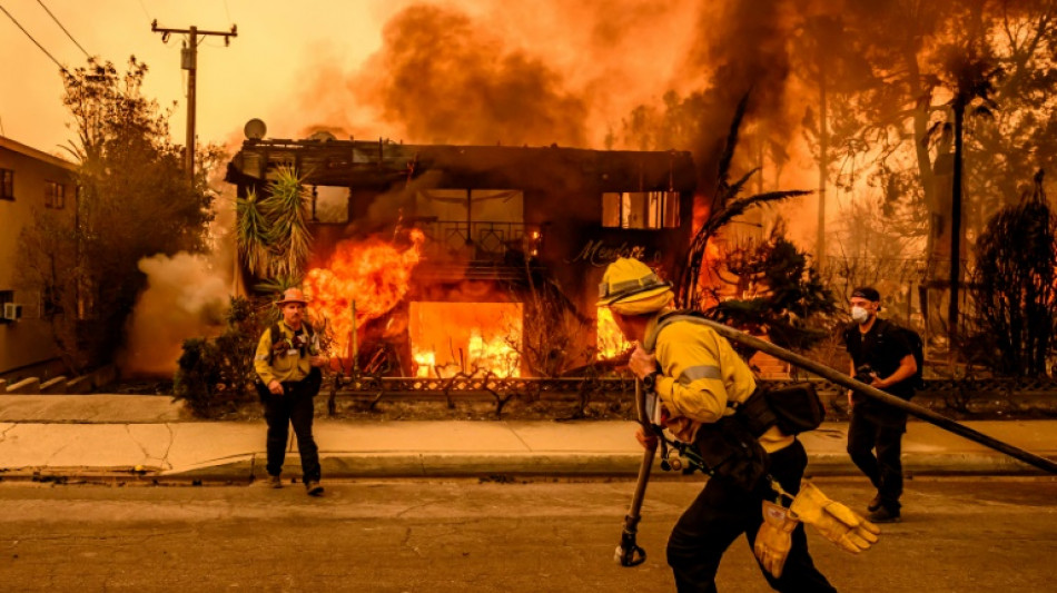 Los &Aacute;ngeles encara panorama desolador por los incendios que avanzan sin control