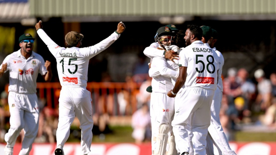 Mehidy claims Smith as Bangladesh sense historic upset in Australia