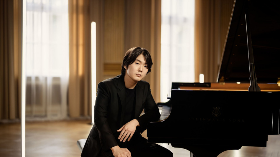 Teatro San Carlo, secondo appuntamento del Festival Pianistico con Seong Jin-Cho