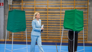 Esquerda social-democrata lidera elei&ccedil;&otilde;es na Su&eacute;cia e extrema direita perde terreno