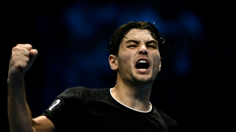 Fritz vence De Minaur, e Sinner vai &agrave; semifinal do ATP Finals sem jogar