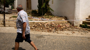 Nuevo temblor en la ciudad espa&ntilde;ola de Granada deja tres heridos y obliga a cerrar la Alhambra