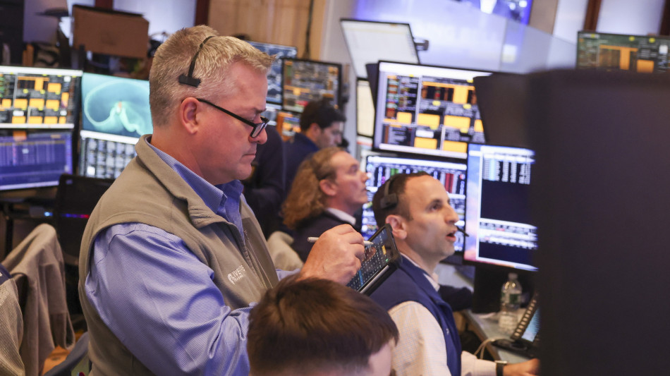Il petrolio in forte calo a New York a 84,20 dollari