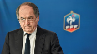 France: Le pr&eacute;sident de la FFF Le Gra&euml;t s'en va et contre-attaque