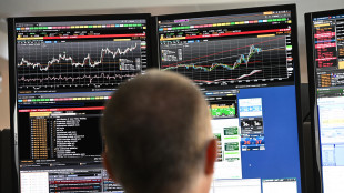 Borsa: Milano cauta a +0,12%, lente sul risiko e vendite sulle banche