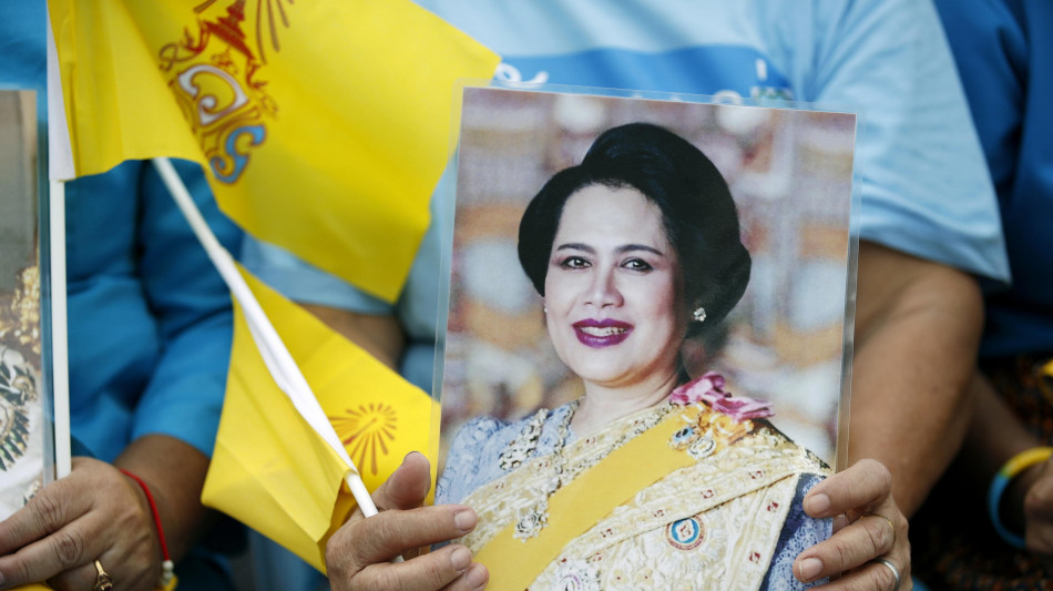 &Egrave; morta a 93 anni la regina madre di Thailandia Sirikit
