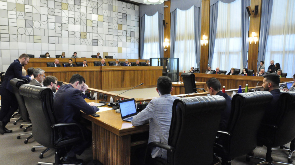 Consiglio V.d'Aosta boccia proposta di legge suicidio assistito