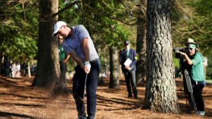 McIlroy fights for repeat as last-round Masters drama begins