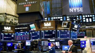 Wall Street finit divis&eacute;e
