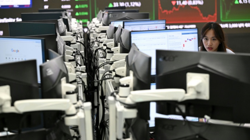 Oil extends gains on US-Iran tensions, Europe stocks slide