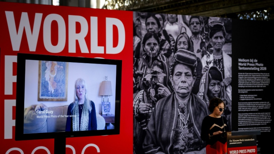 La photo d'une famille de migrants s&eacute;par&eacute;e par l'ICE remporte le World Press Photo