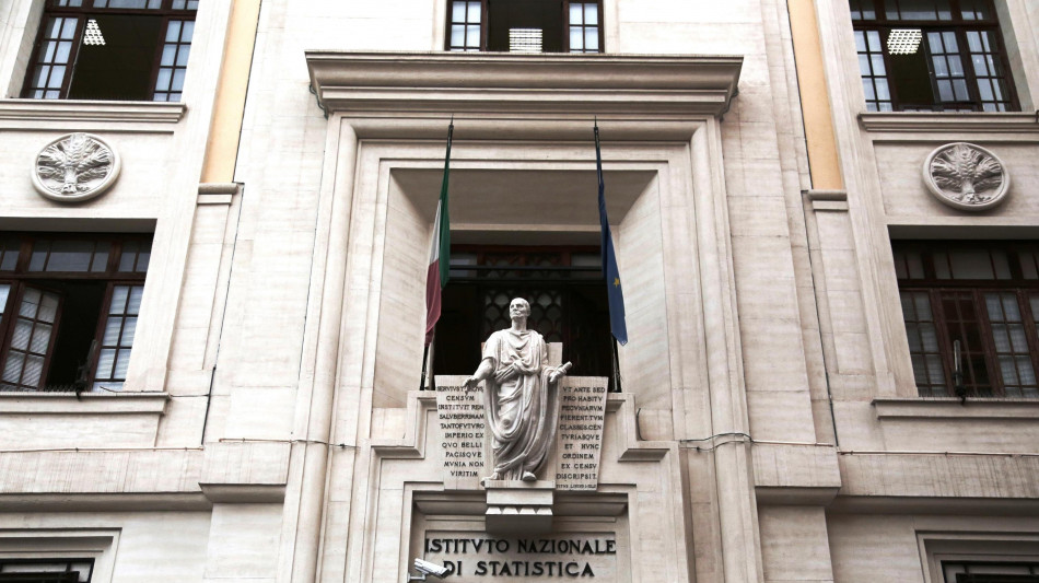Pil, analisti stimano +0,1% in Italia nel secondo trimestre