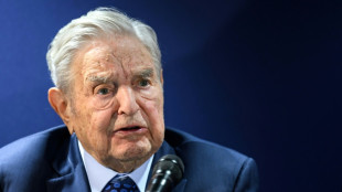 Trump amenaza con demandar al multimillonario Soros y a su hijo