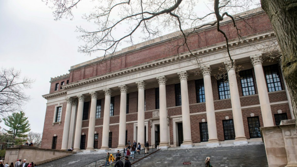 Universidad de Harvard demanda al gobierno de Trump por recortes en financiación