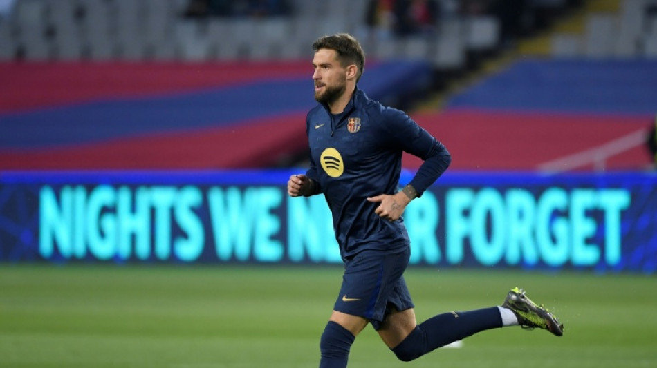 Barcelona confirma sa&iacute;da do zagueiro I&ntilde;igo Mart&iacute;nez