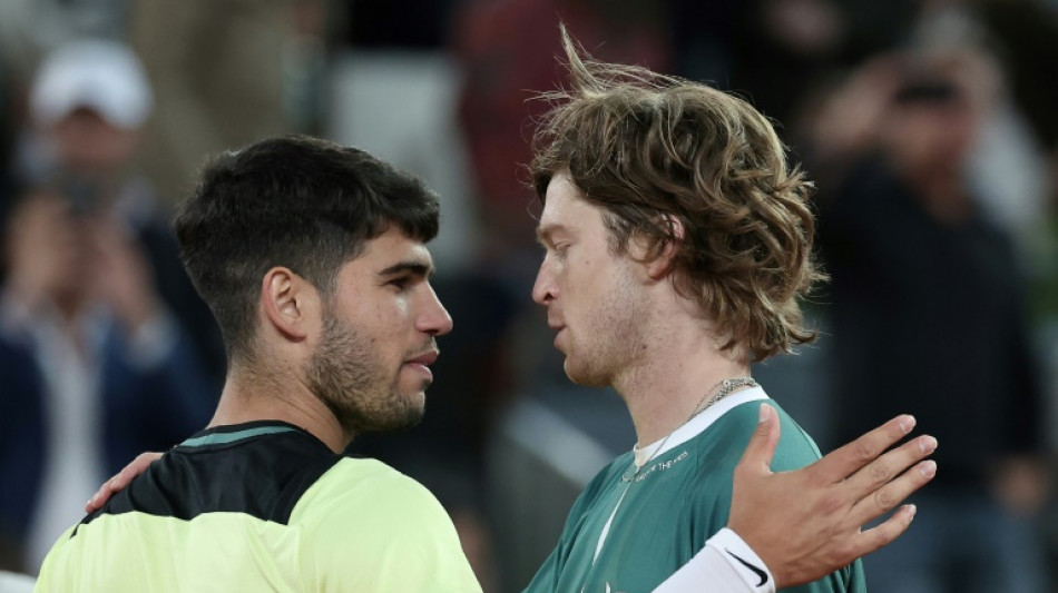 Tennis: Alcaraz, double tenant du titre, battu en quarts &agrave; Madrid par Rublev