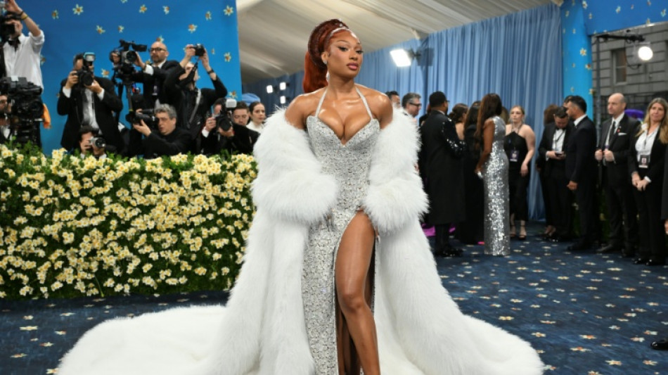 Rapera Megan Thee Stallion cae enferma durante presentaci&oacute;n en Broadway