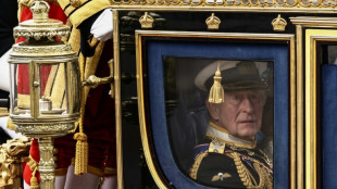 El tradicional discurso del rey, eclipsado por la crisis del gobierno laborista brit&aacute;nico