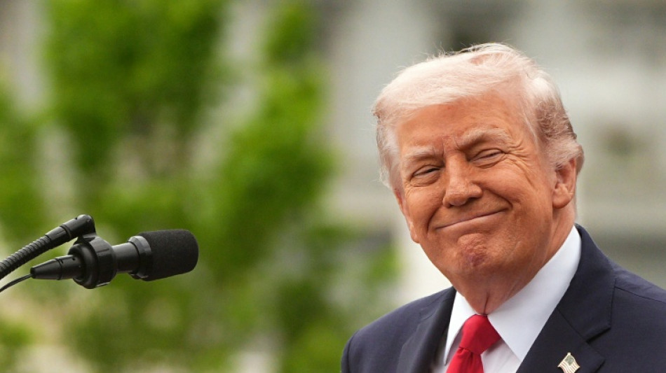 Trump ter&aacute; sua foto impressa nos passaportes americanos