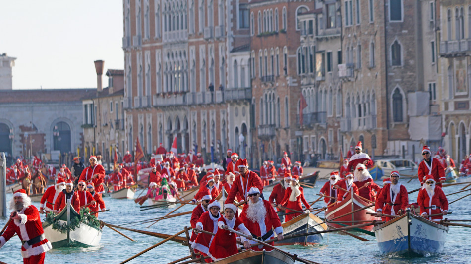 Per Natale oltre sei milioni pronti a viaggiare, 83% resta in Italia