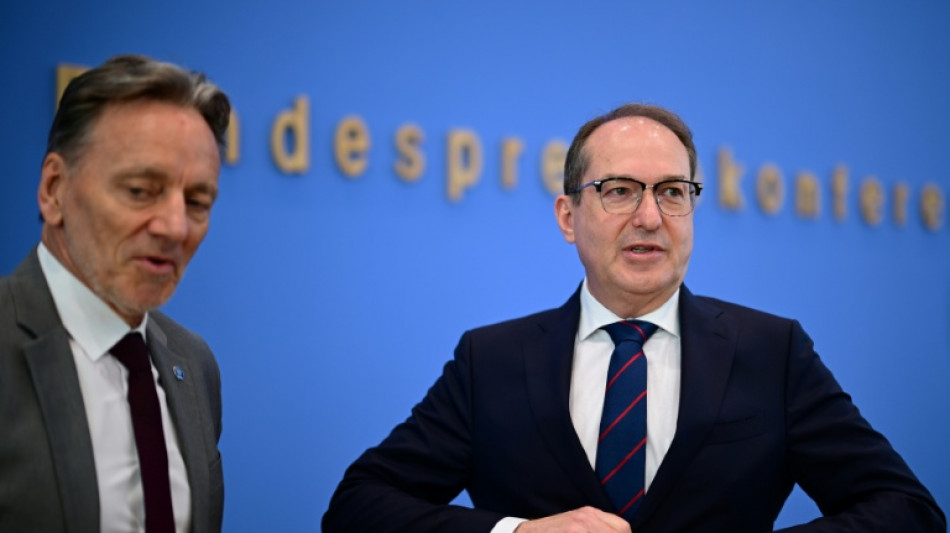 Dobrindt sieht "massives Drogenproblem" - scharfe Kritik an Cannabis-Legalisierung