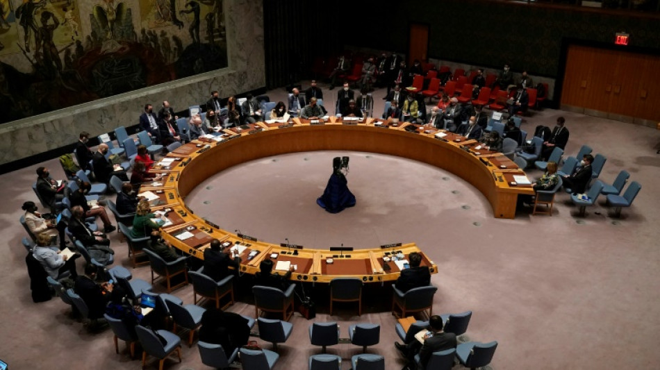 Oil nears $100 as West prepares Russian sanctions