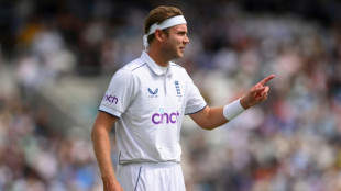 Broad retirement overshadows England charge in 5th Ashes Test