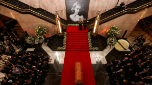 M&eacute;xico homenajea y despide a la "&uacute;nica e irrepetible" diva del cine Silvia Pinal