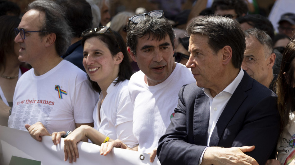 Pd-M5s-Avs in Aula, oscena premiazione Salvini da Israele