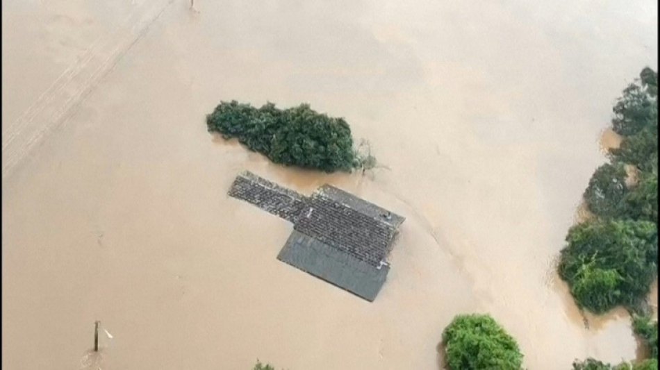 Suben a 27 las muertes por un cicl&oacute;n en el sur de Brasil