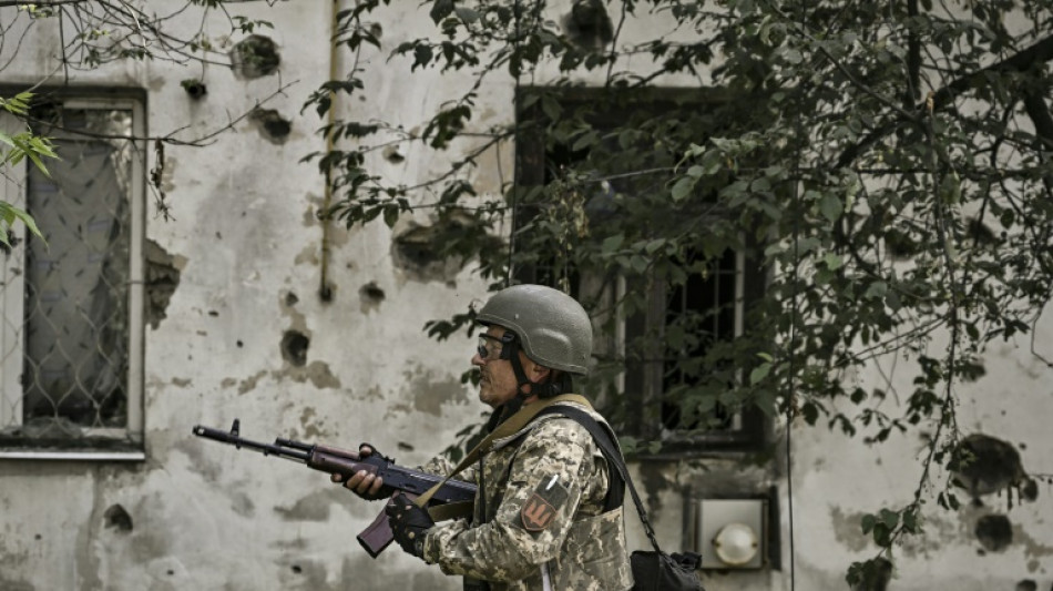 Kiev remporte la bataille de l'embargo p&eacute;trolier europ&eacute;en, la Russie accentue la pression dans le Donbass