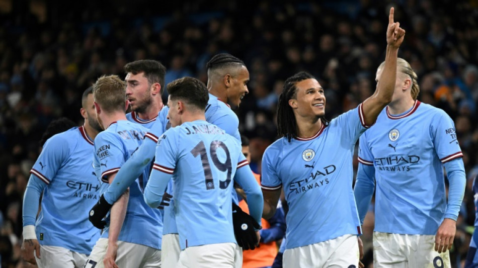 Ake strike sees Man City lay down marker on Arsenal